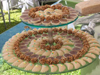 Charolas de dulces de almendra para tus eventos